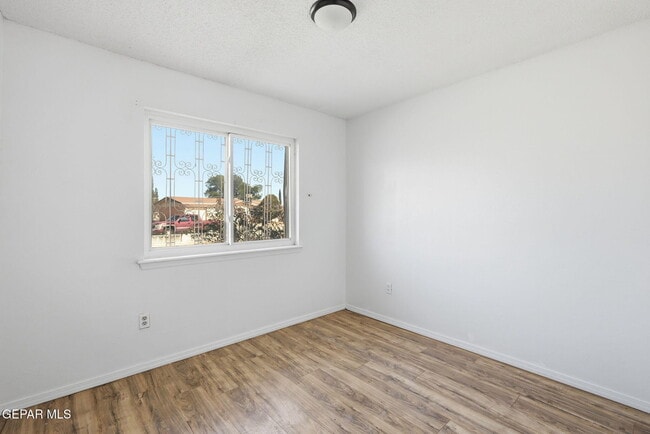 Building Photo - 8408 Reindeer Ave