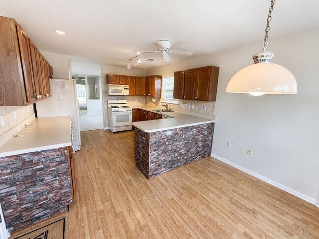 Building Photo - 3579 Vicari Ave