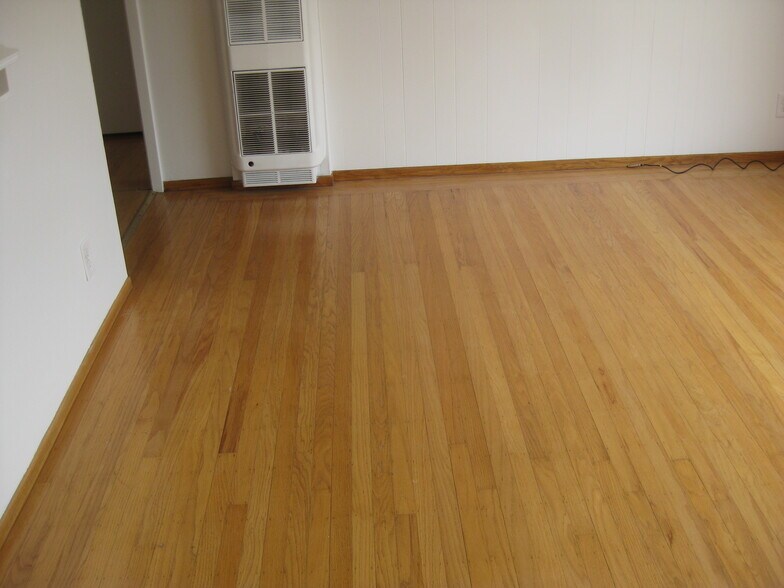 Building Photo - 300 Cortland Ave