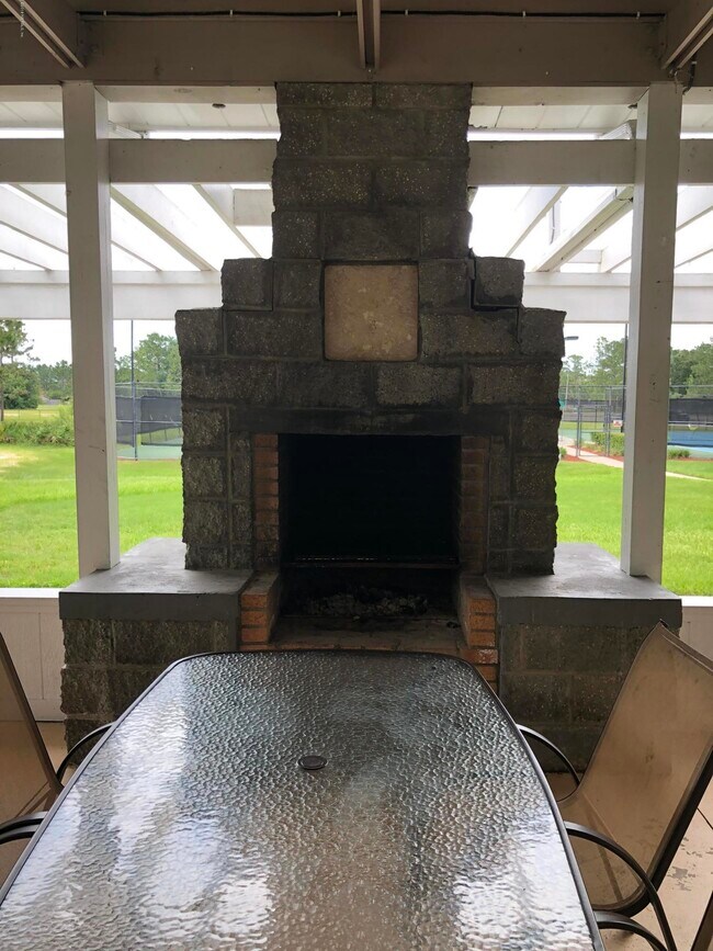 Building Photo - 8179 Crosswind Rd