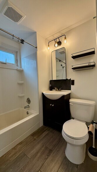 Building Photo - 771 Amherst St