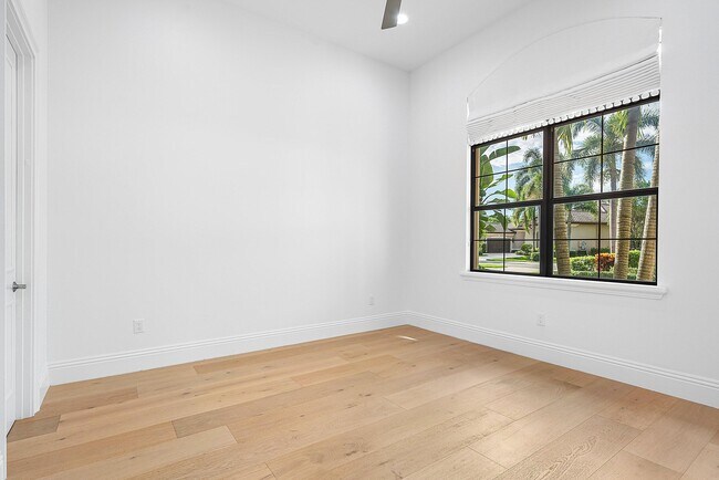 Building Photo - 9599 Moritz Way