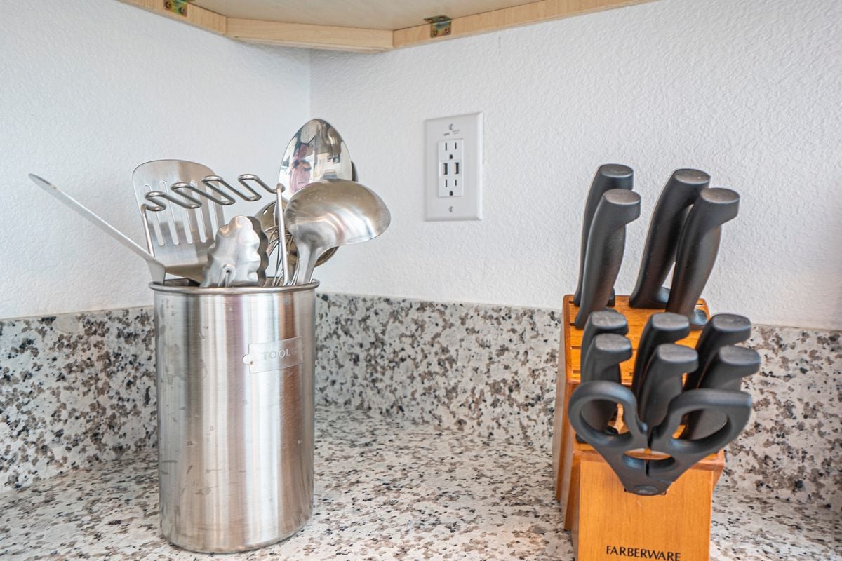 Building Photo - 324 Wisconsin Ave