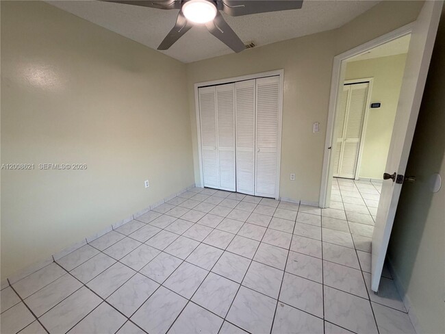 Building Photo - 3159 W 73rd Pl