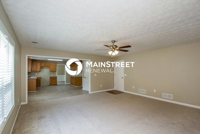 Building Photo - 2216 Swan Lake Ct