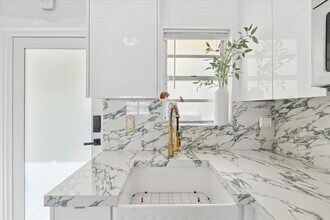 Building Photo - 851 Meridian Ave