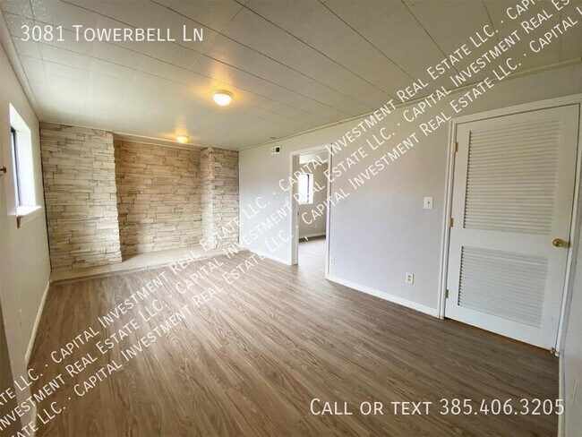 Building Photo - 3081 Towerbell Ln