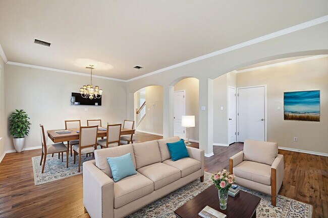 Building Photo - 1110 Water Birch