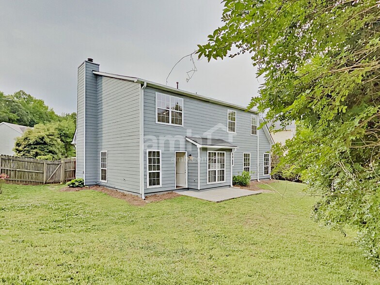 Building Photo - 1086 Berkley Dr SE