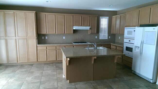 Building Photo - 10337 Sparkling Dr