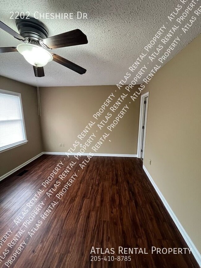 Building Photo - 2202 Cheshire Dr