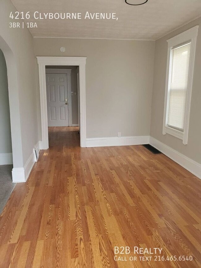 Building Photo - 4216 Clybourne Ave