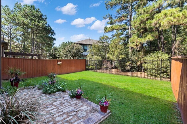 Building Photo - 19 Jonquil Pl