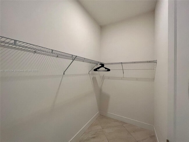 Building Photo - 11 NW 122nd Ave