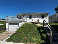 Building Photo - Cozy 3 Bedroom Home in Council Bluffs!