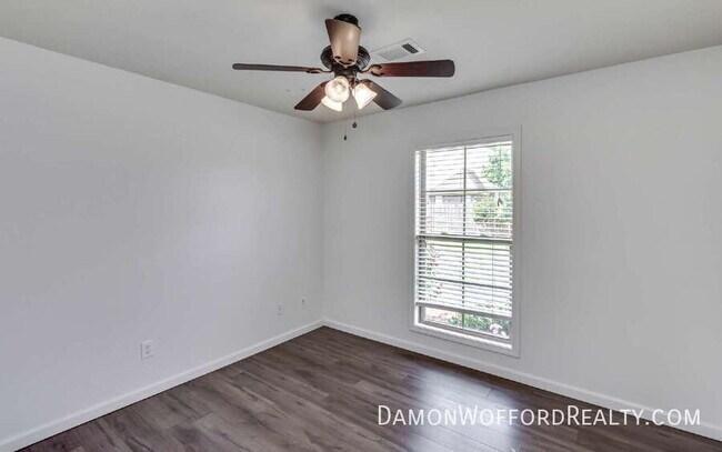 Building Photo - 107 Emery Drive