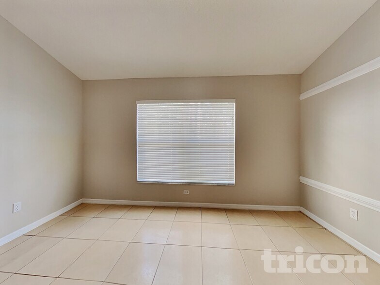 Building Photo - 910 Albertville Ct