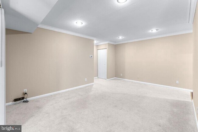 Building Photo - 6099 Majors Ln