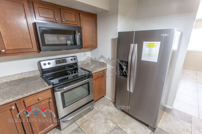 Building Photo - 1314 S 78th St