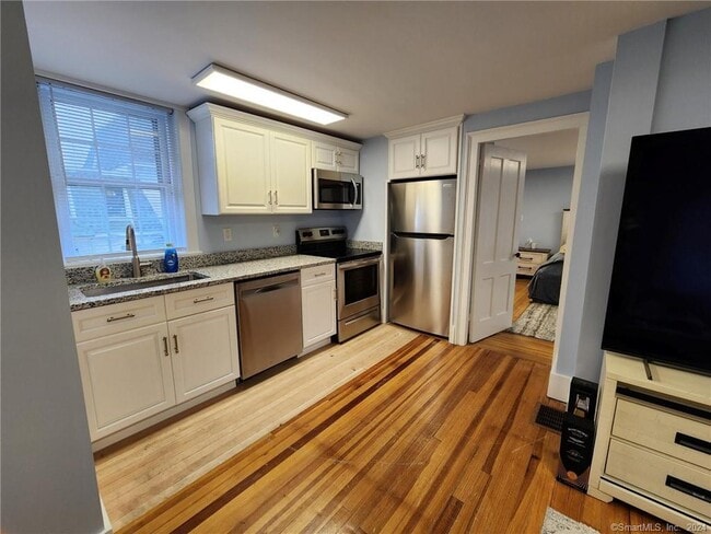 Building Photo - 115 N Main St