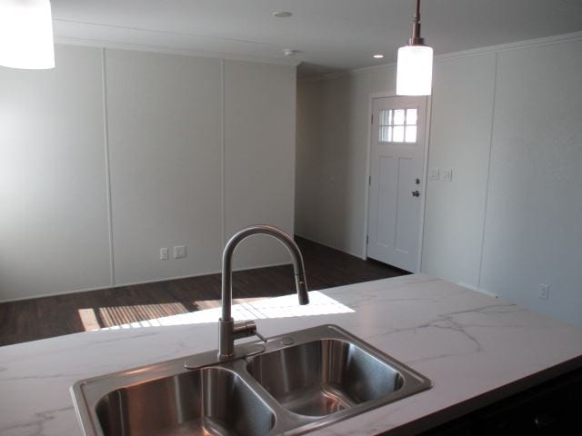 Building Photo - 12596 Gavotte Ave