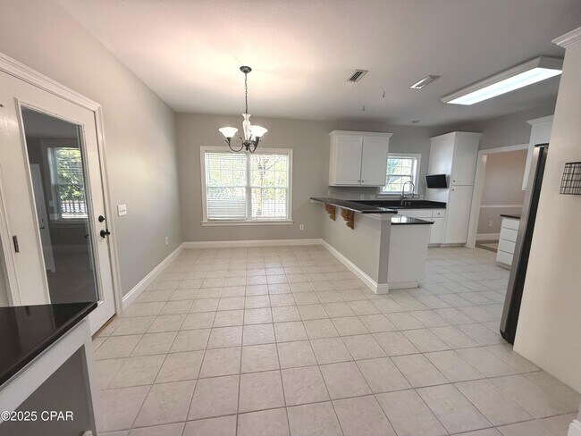 Building Photo - 12207 Lyndell Plantation Dr