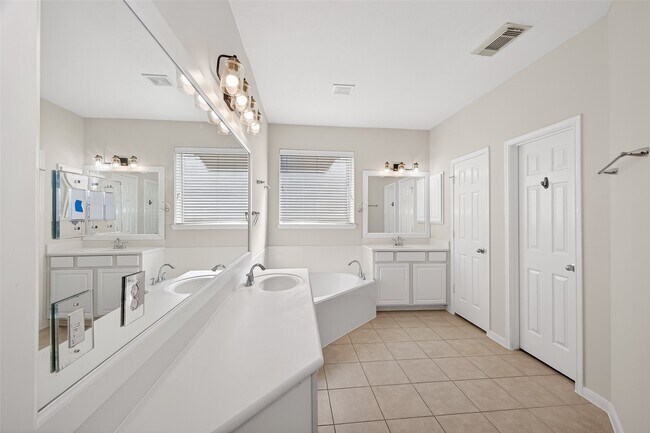 Building Photo - 21122 Maybrook Manor Ln