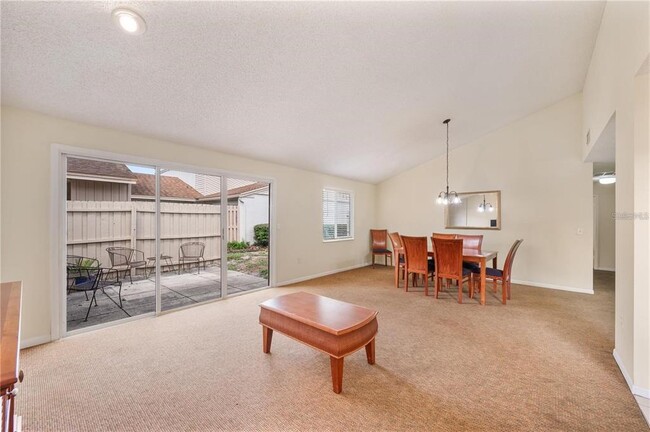 Building Photo - 4231 Oak Loop