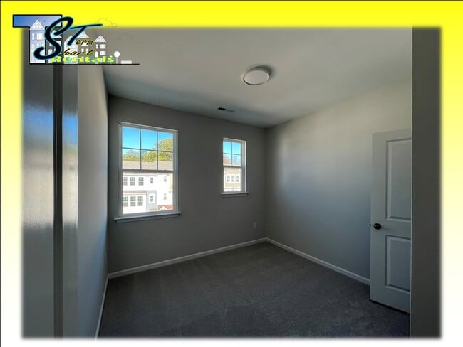 Building Photo - TST Rental 1