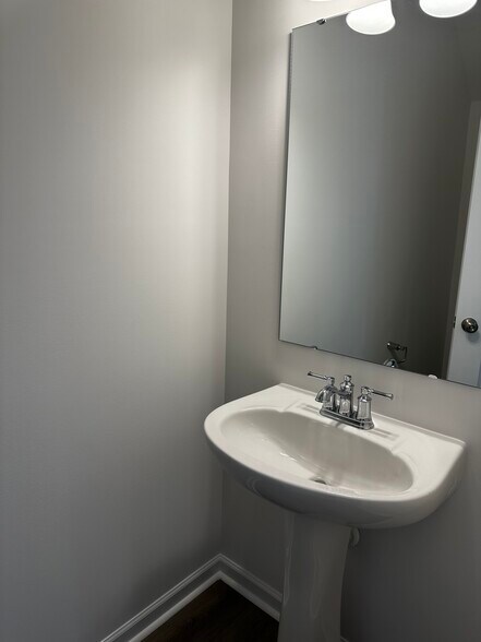 half bath - 5034 Falstone Dr