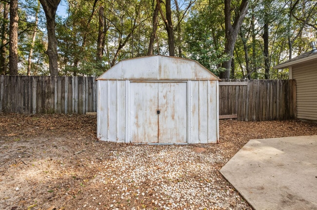 Building Photo - 206 Esmond Ct