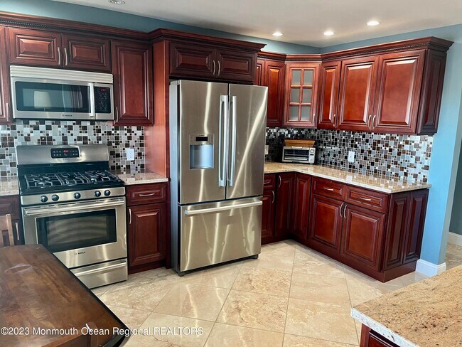 Building Photo - 525 Ocean Blvd