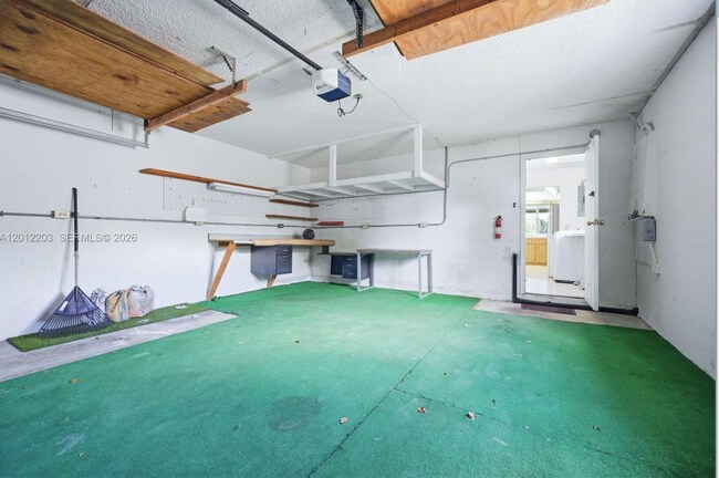 Building Photo - 920 NW 92nd Ave