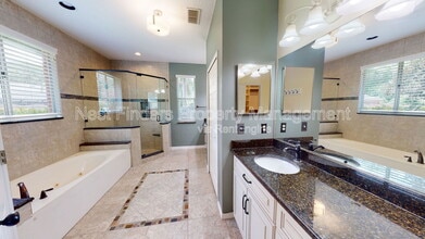 Building Photo - 11881 Honey Locust Dr