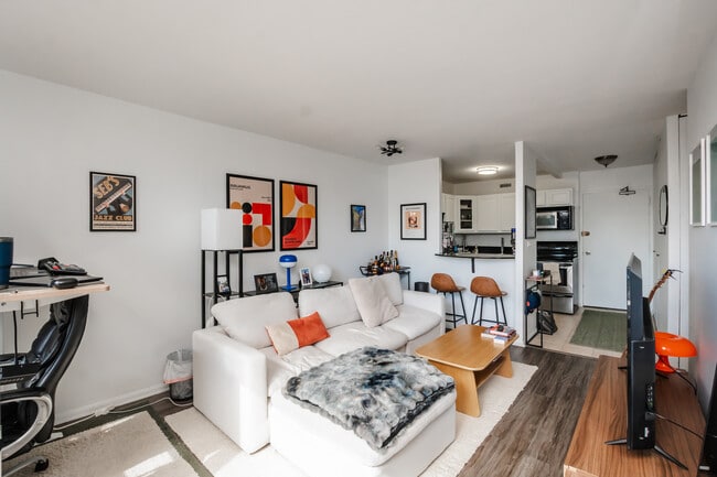 Building Photo - 1360 N Sandburg Terrace