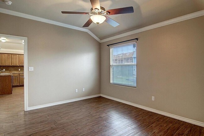 Building Photo - 2409 Gold Star Dr