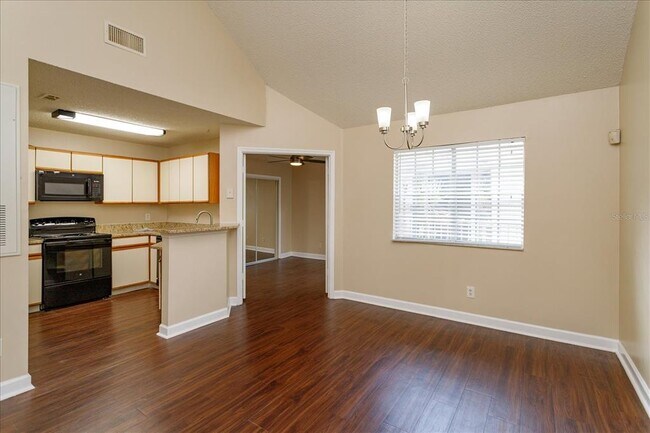 Building Photo - 620 Glenwood Ct