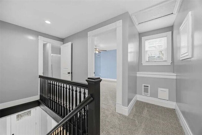 Building Photo - Beautiful 3 bedroom, 2 full bathroom home for rent in the Oakland area AVAILABLE NOW!