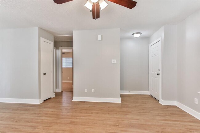 Building Photo - 6219 Spruce Bough Ct