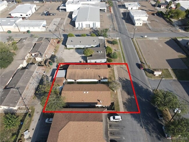 Building Photo - 1104 Fern Ave