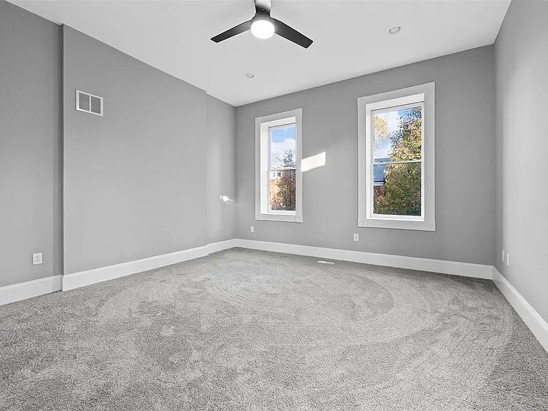 Building Photo - 3309 Salena St