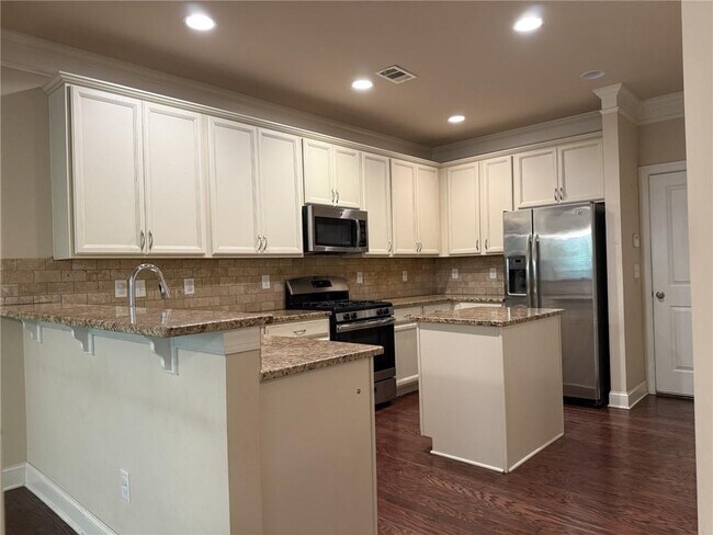 Building Photo - 3160 Cross Creek Dr