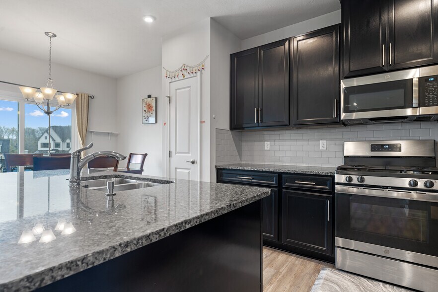 Building Photo - 5103 Spruce Rd