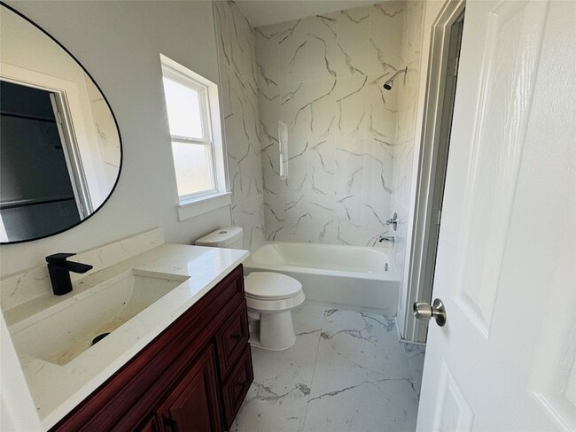 Building Photo - 7989 Sunbury St