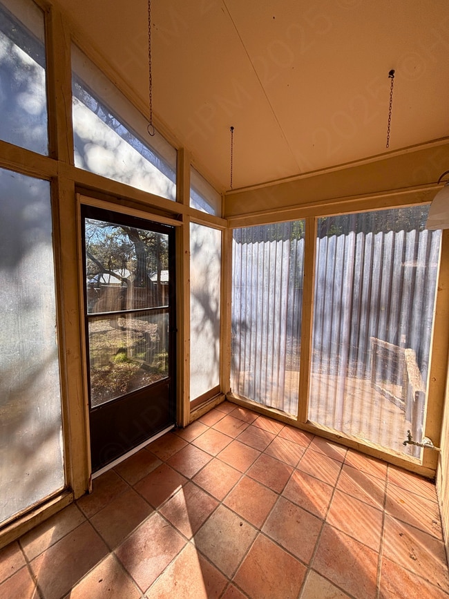 Building Photo - 514 Fossel Pass St