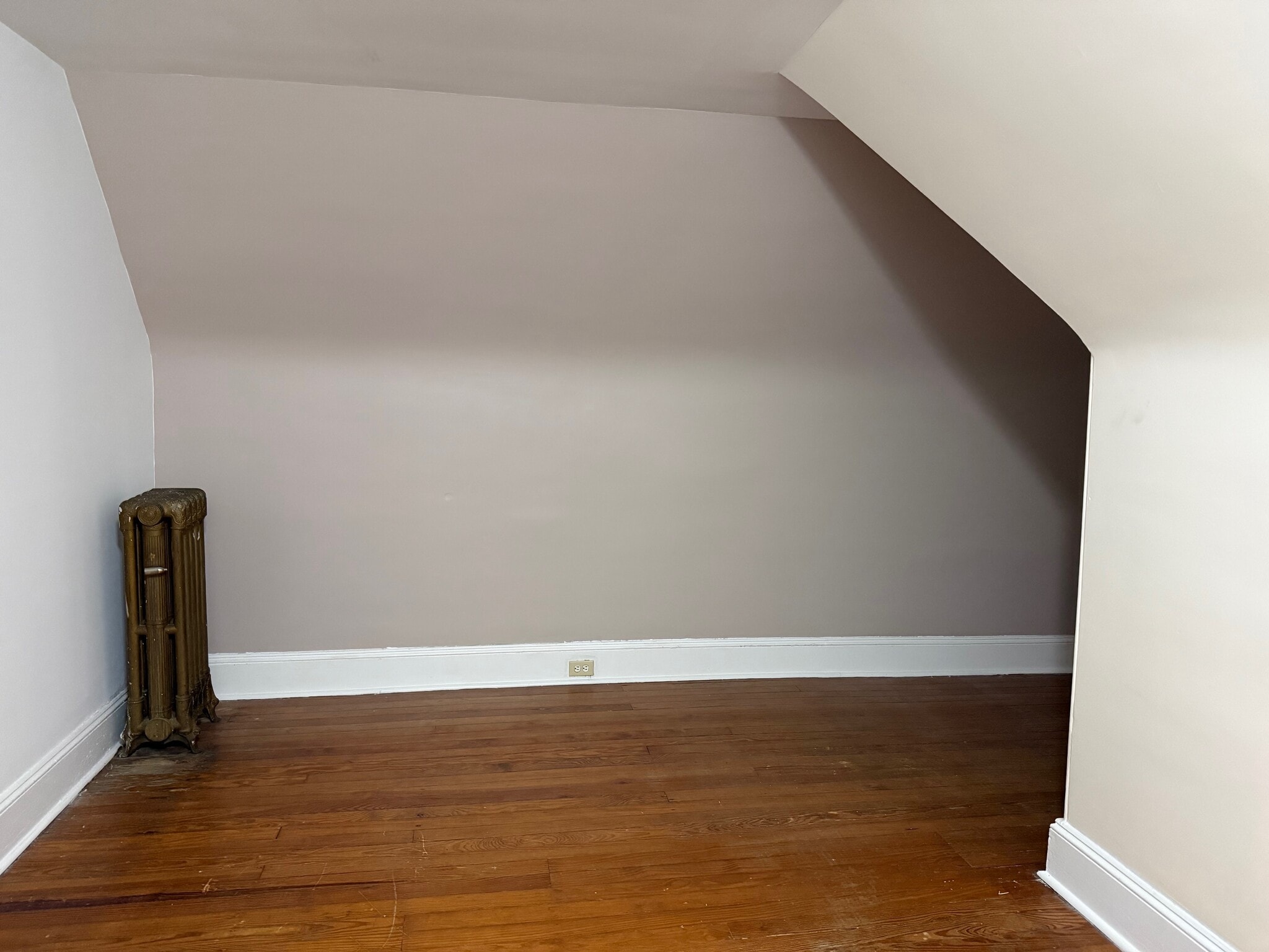 3rd floor bfrm - 1115 W Main St