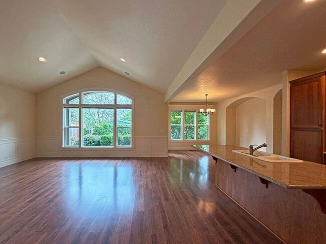 Building Photo - 2523 Borders Dr