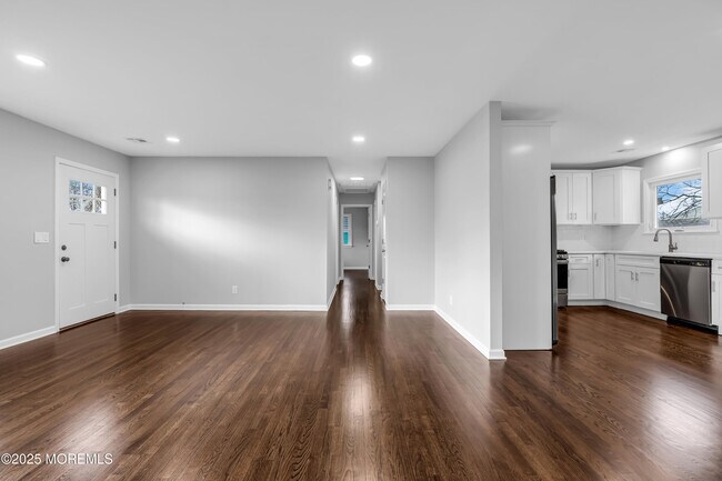 Building Photo - 1230 Dove St