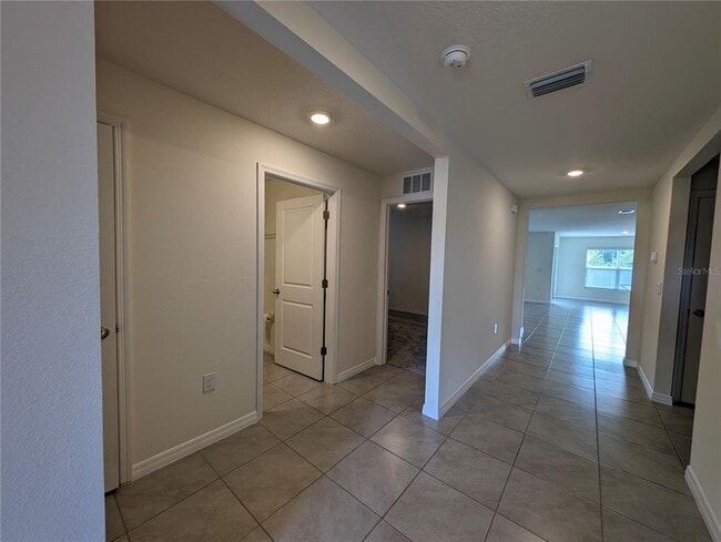 Building Photo - 8661 Triumph Cir