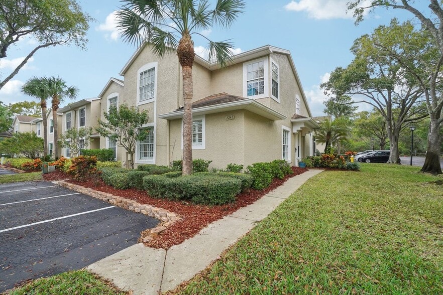 Building Photo - 2243 Andover Cir